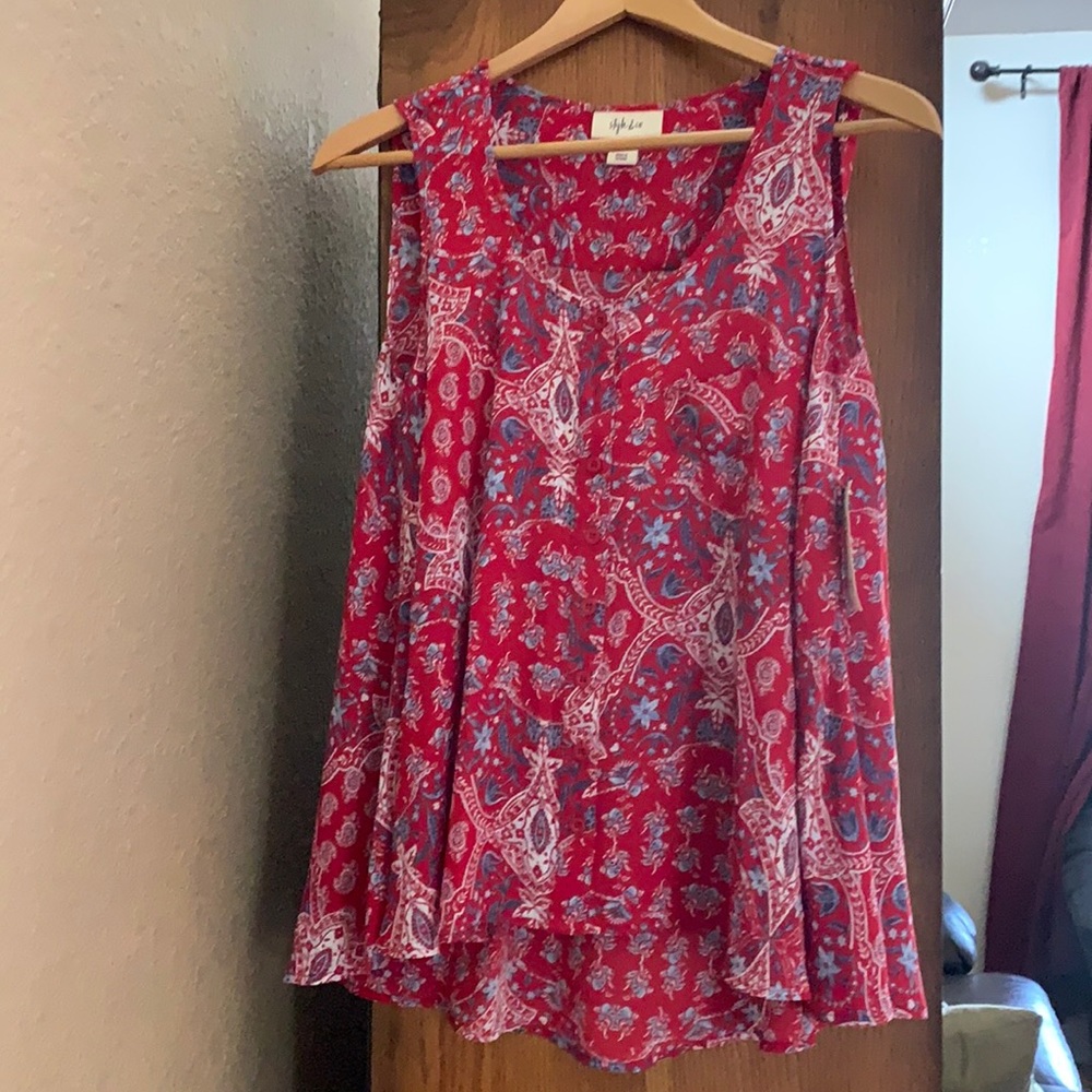 Ladies new with tag shirt sleeve button down blouse